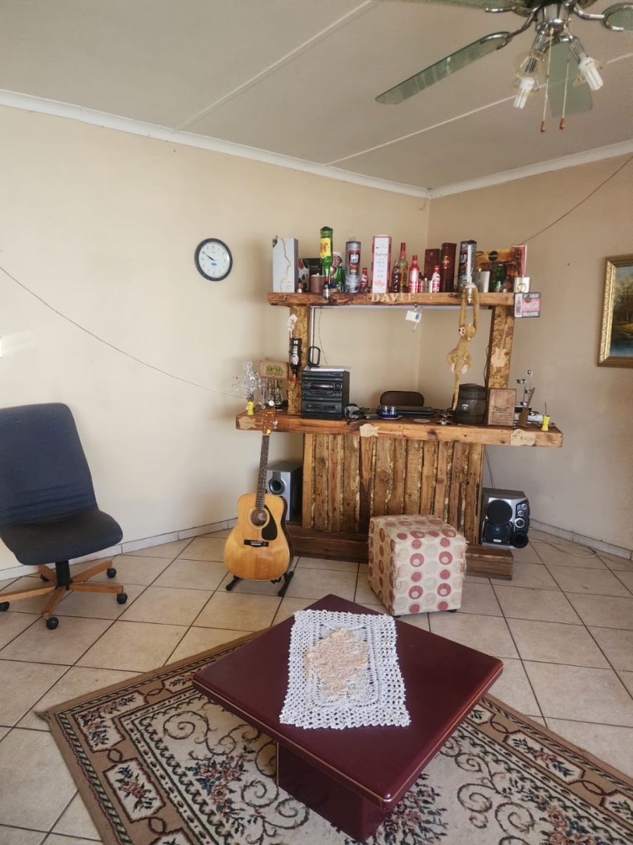 5 Bedroom Property for Sale in Meiringspark North West